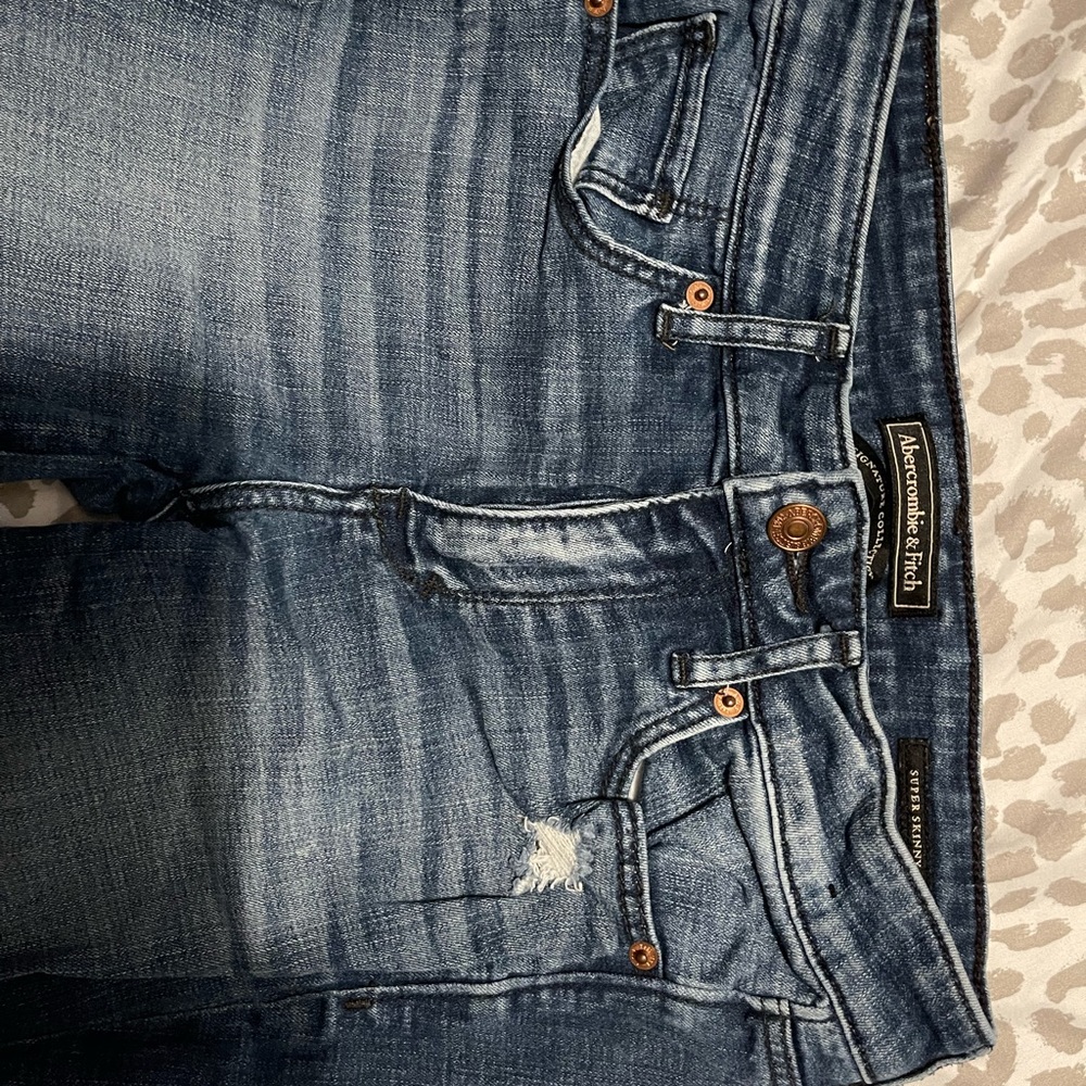 Jeans - Picture 3 of 4